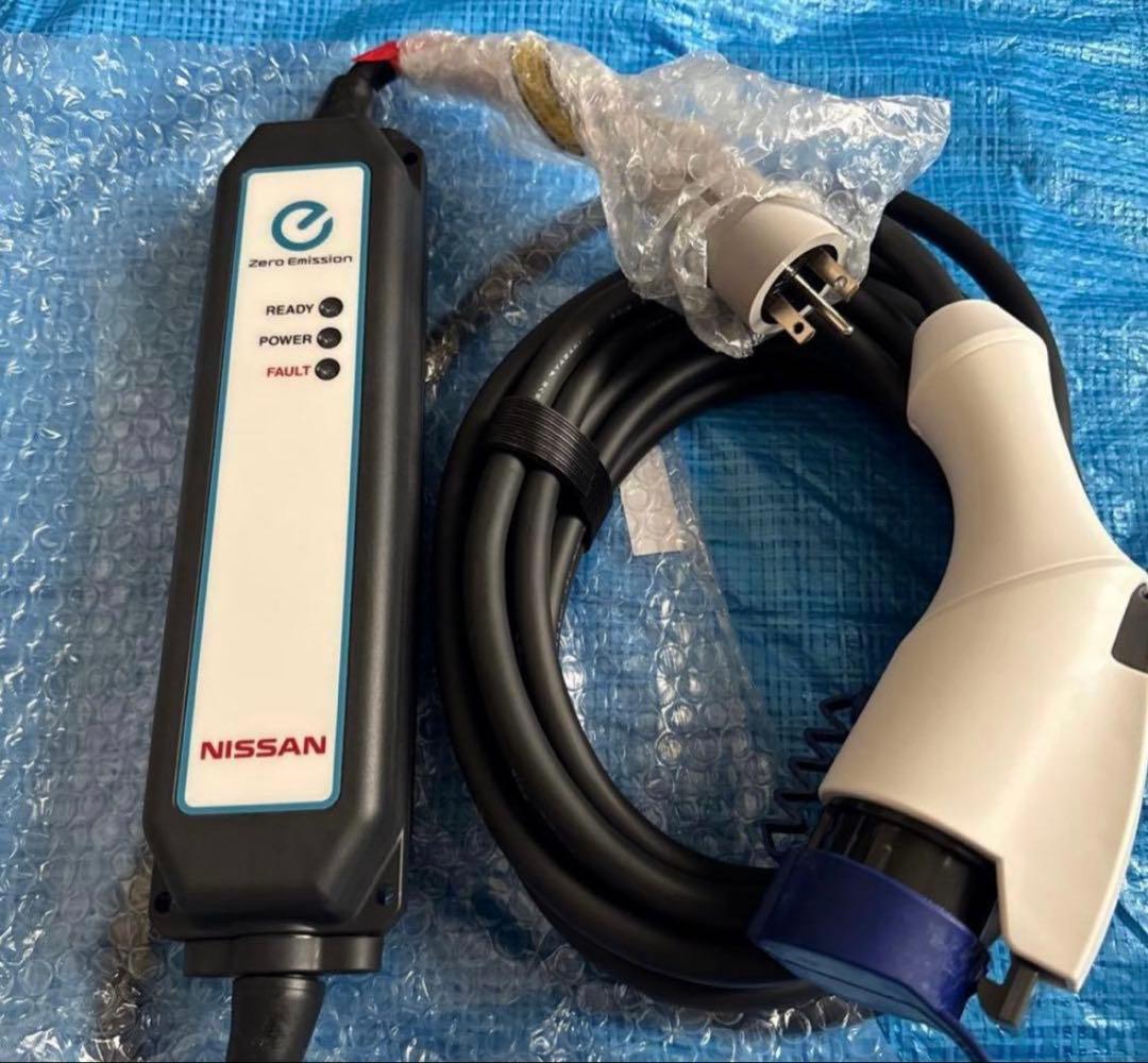 【新品】未使用 最新型番 リーフ 充電ケーブル　 6WX0A