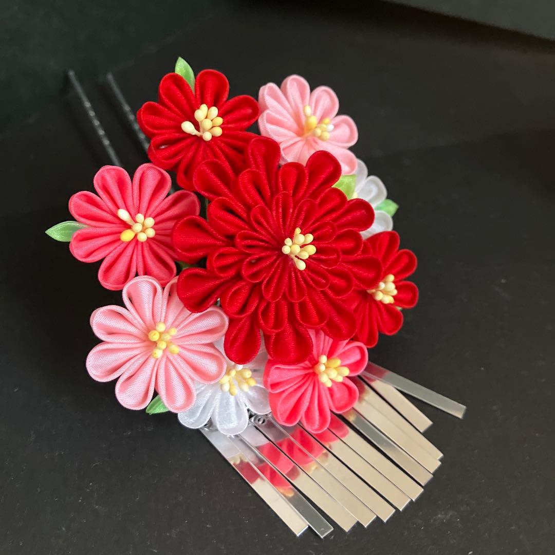 しーちゃん様ご注文　七五三　くす玉　つまみかんざし　つまみ細工 髪飾り