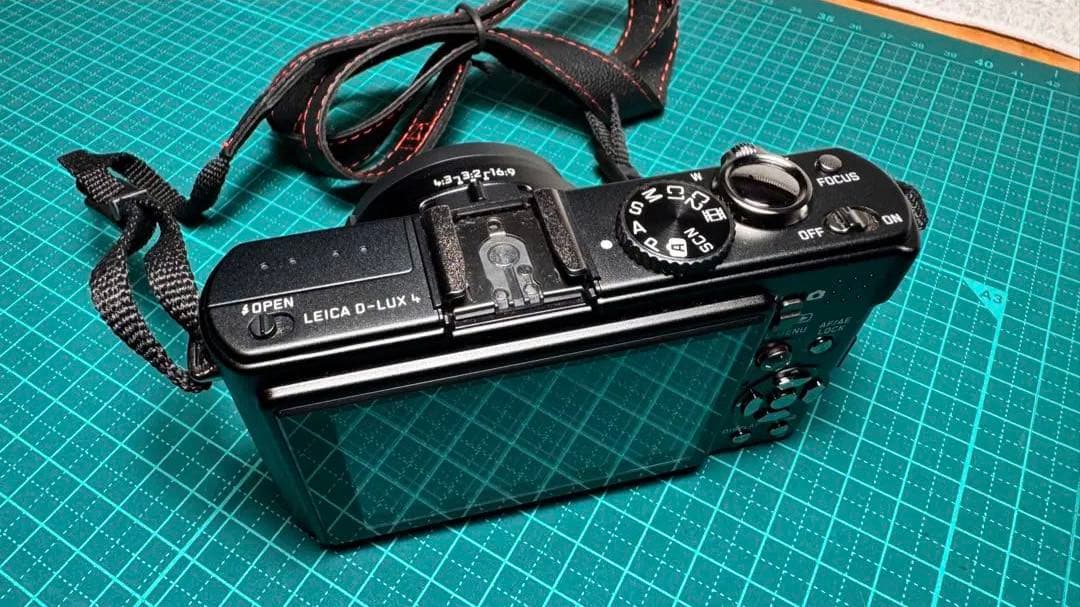 ライカ LEICA D-LUX4 デジタルカメラ レザーケース付