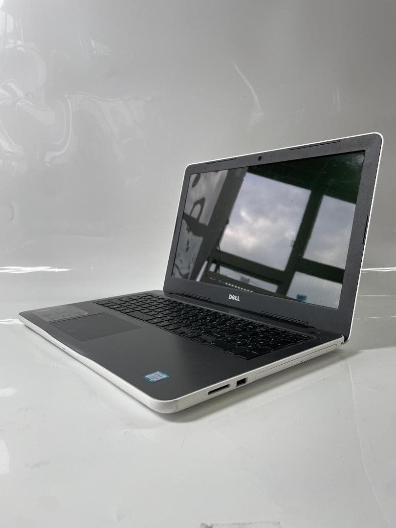 Dell inspiron 5000 P66F 7世代i5/256GB/12GB