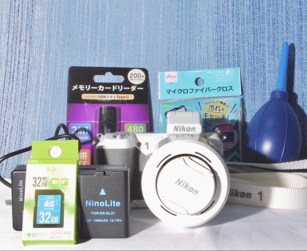 ♥️描写力抜群♥️ニコン Nikon 1 V2 標準レンズセット 32GBカード