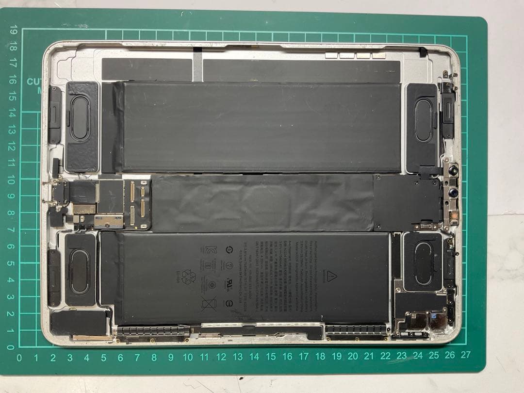 (くりずん ）Apple iPad本体 内部構造