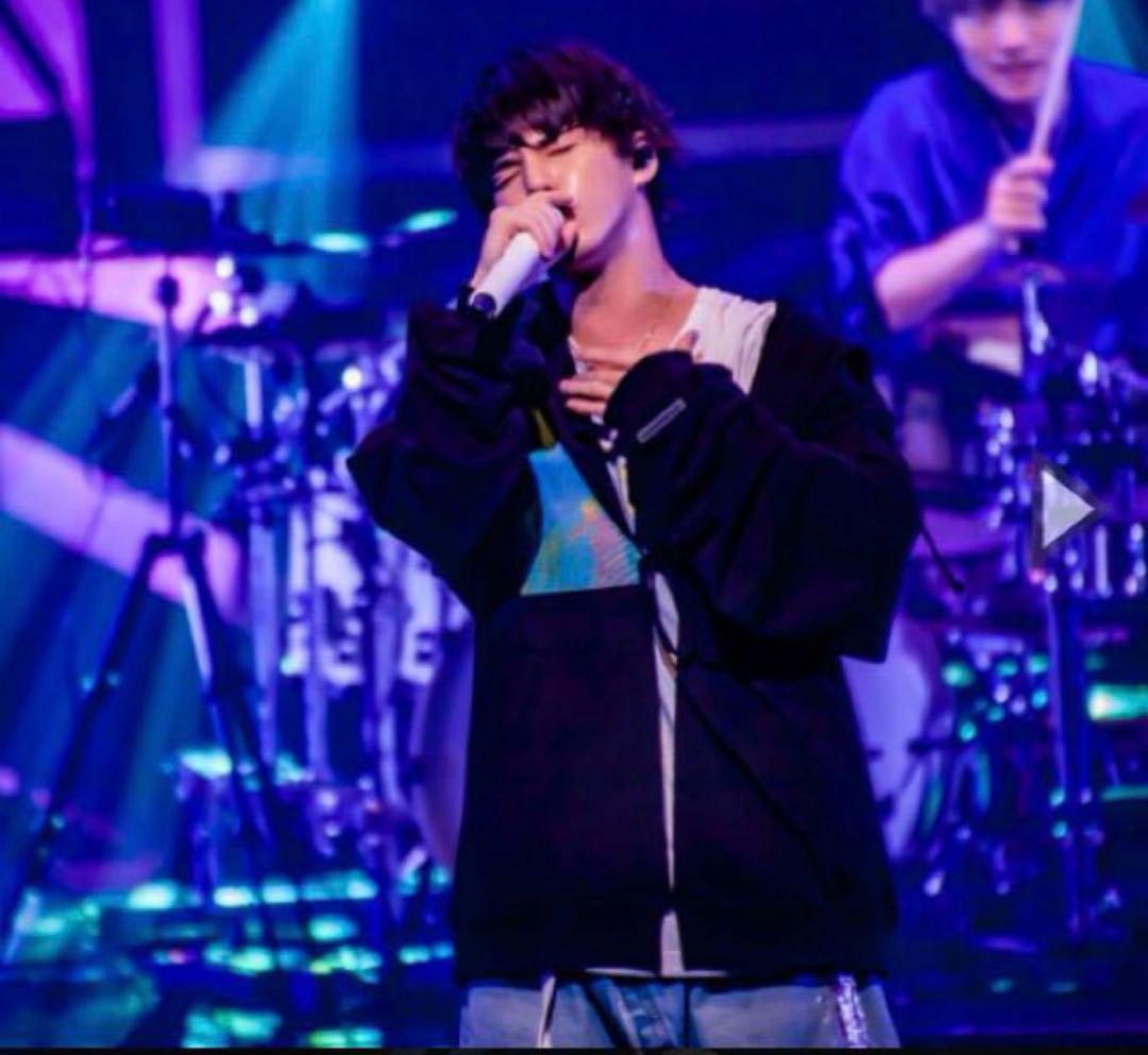 CHRISTIAN DADA パーカー　マイファスhiro着用