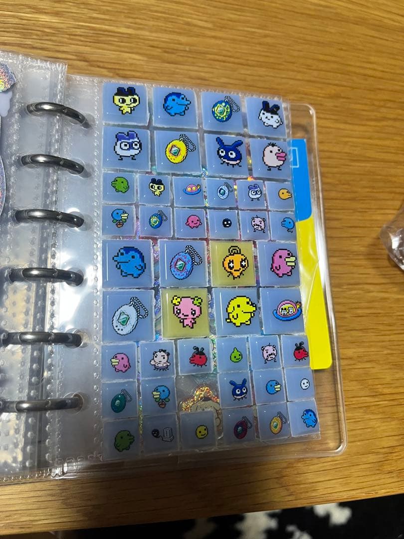 髙*ー様 シール帳　完成品　たまごっち　サンリオ等