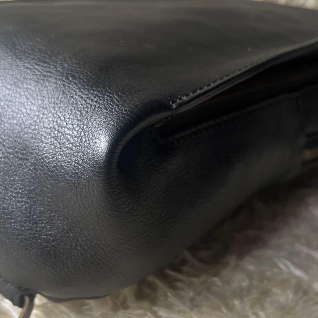 極美品　マザーハウス　カゼマトウ　 クロスバッグ レザー ボディバッグ シボ革