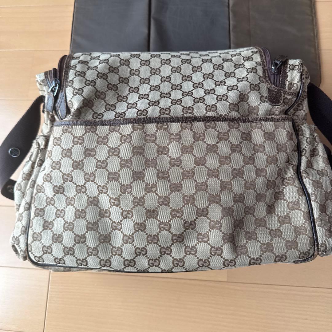 GUCCI グッチ　マザーズバッグ　ショルダーバッグ　おむつかえシートつき
