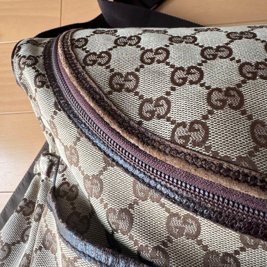 GUCCI グッチ　マザーズバッグ　ショルダーバッグ　おむつかえシートつき