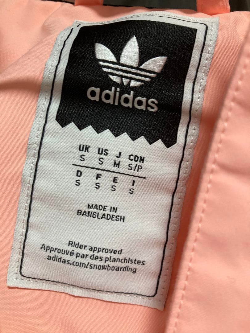 adidas ピンク フード付きジャケット Mサイズ　マークゴンザレスコラボ