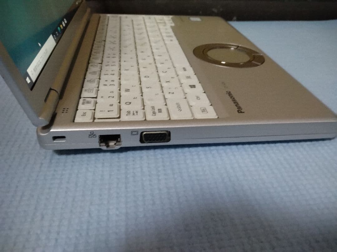 人気☆レッツノート CF-SZ6　i5-7300 メモリ８GB SSD256GB