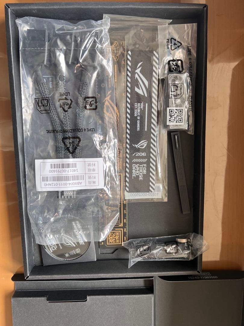 【中古】ASUS ROG ASTRAL RTX 5080 OC