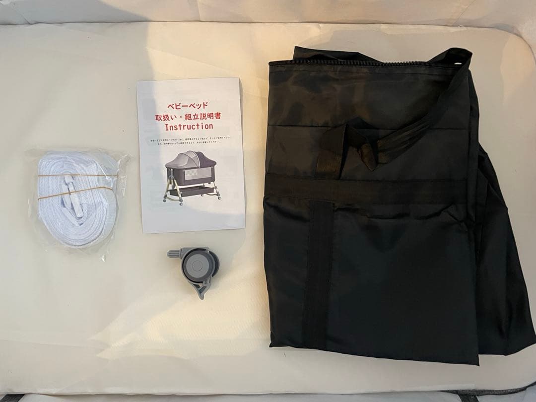 折りたたみ　ベビーベッド　移動式　高さ調節　ベッド固定　説明書付　添い寝