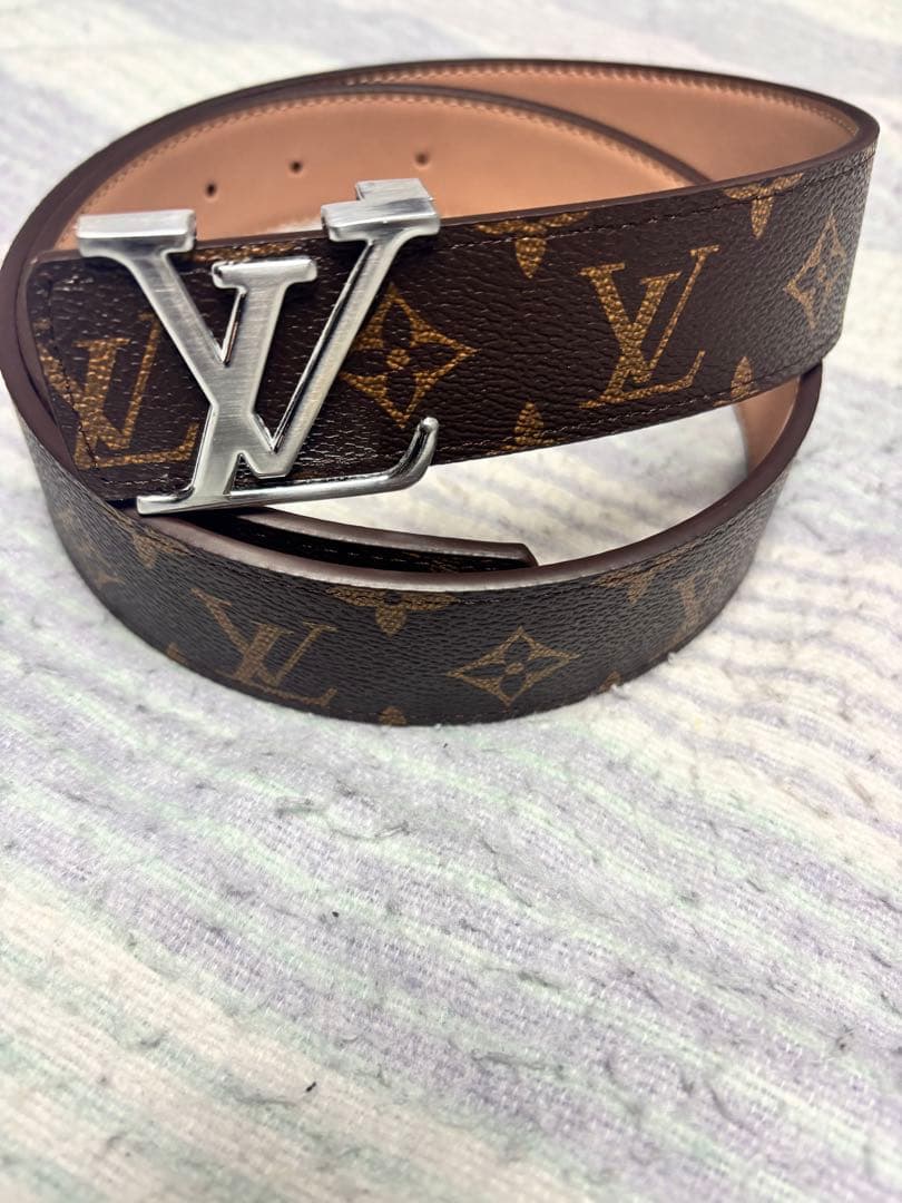 ルイヴィトン　LV ベルト