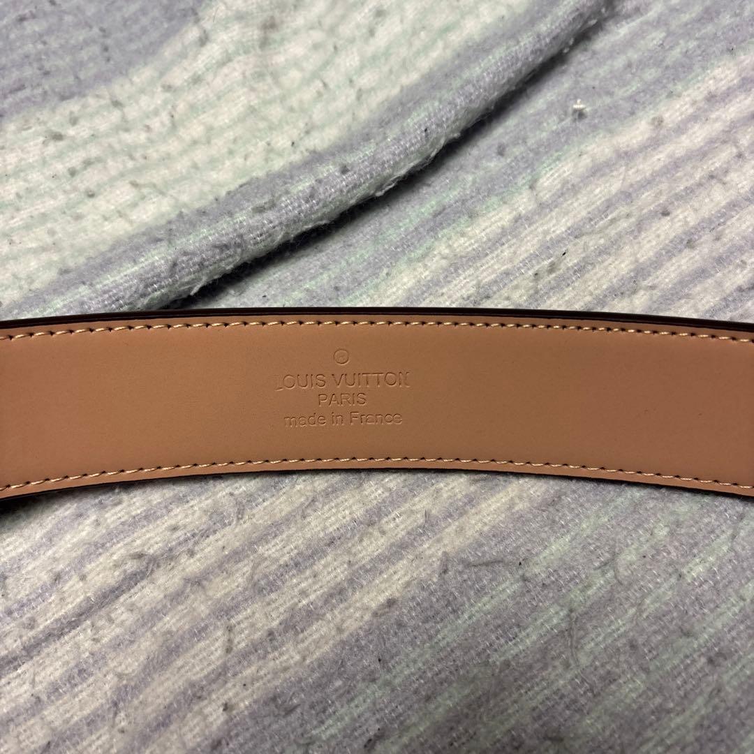 ルイヴィトン　LV ベルト