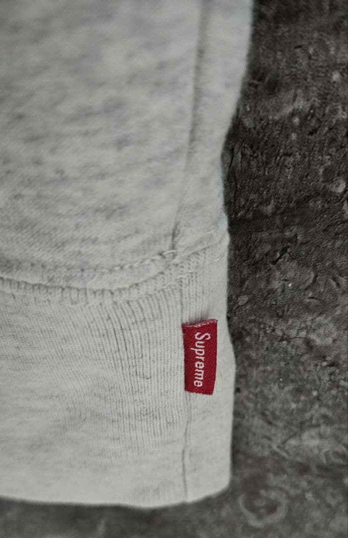 【レミントン専用】シュプリーム 21AW スウェットプルオーバーパーカー刺繍