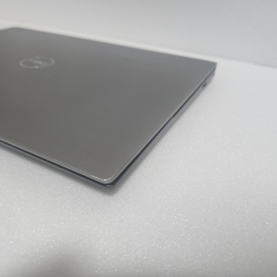 Windowsノート本体 DELL Vostro 3510 (i7-11390H 5.0Ghz)