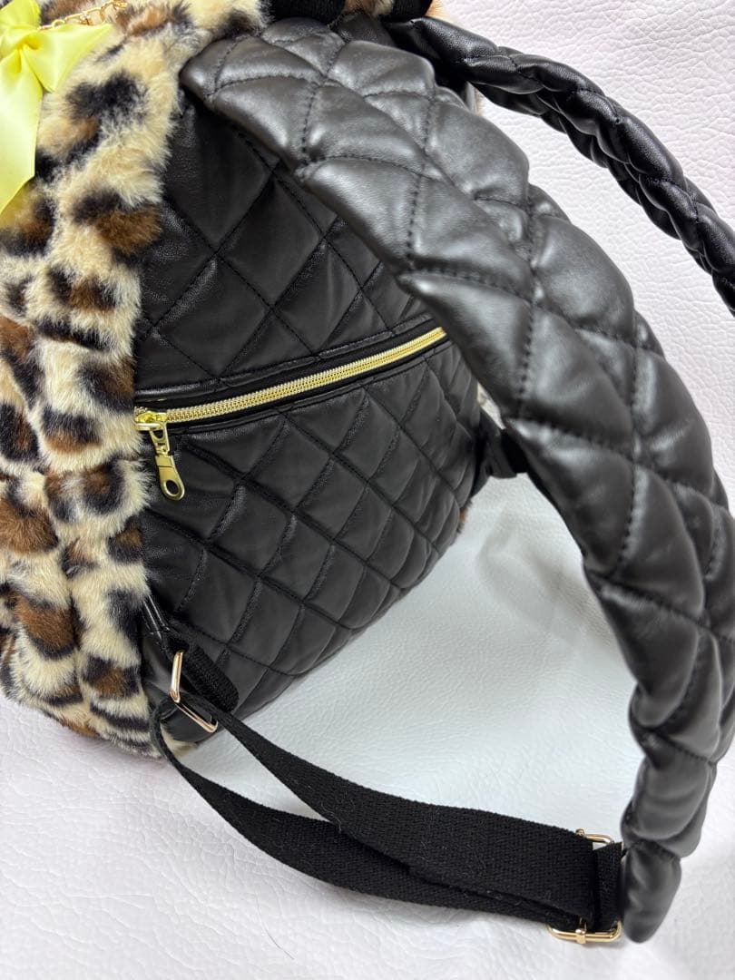 ハンドメイド　ファーショルダー紐　ファーリュック