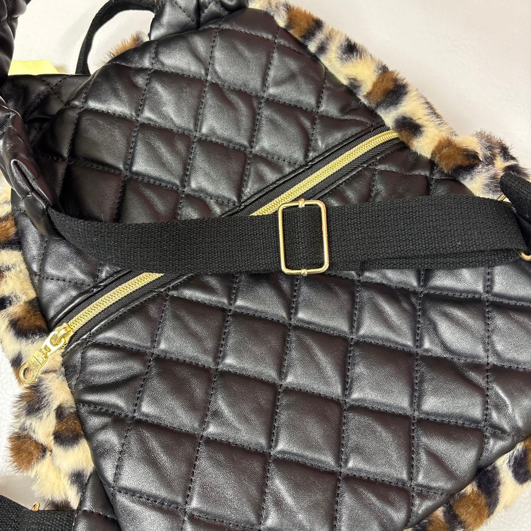 ハンドメイド　ファーショルダー紐　ファーリュック