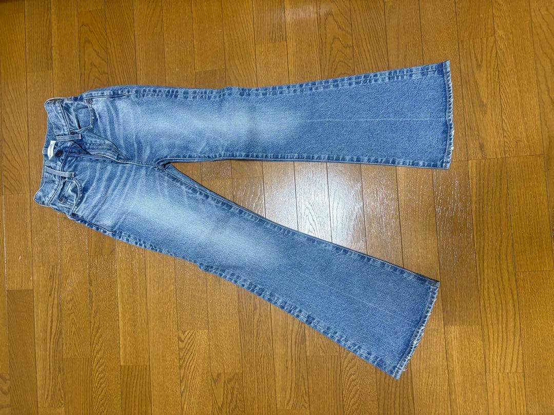 moussy MVSフレアデニム22インチ