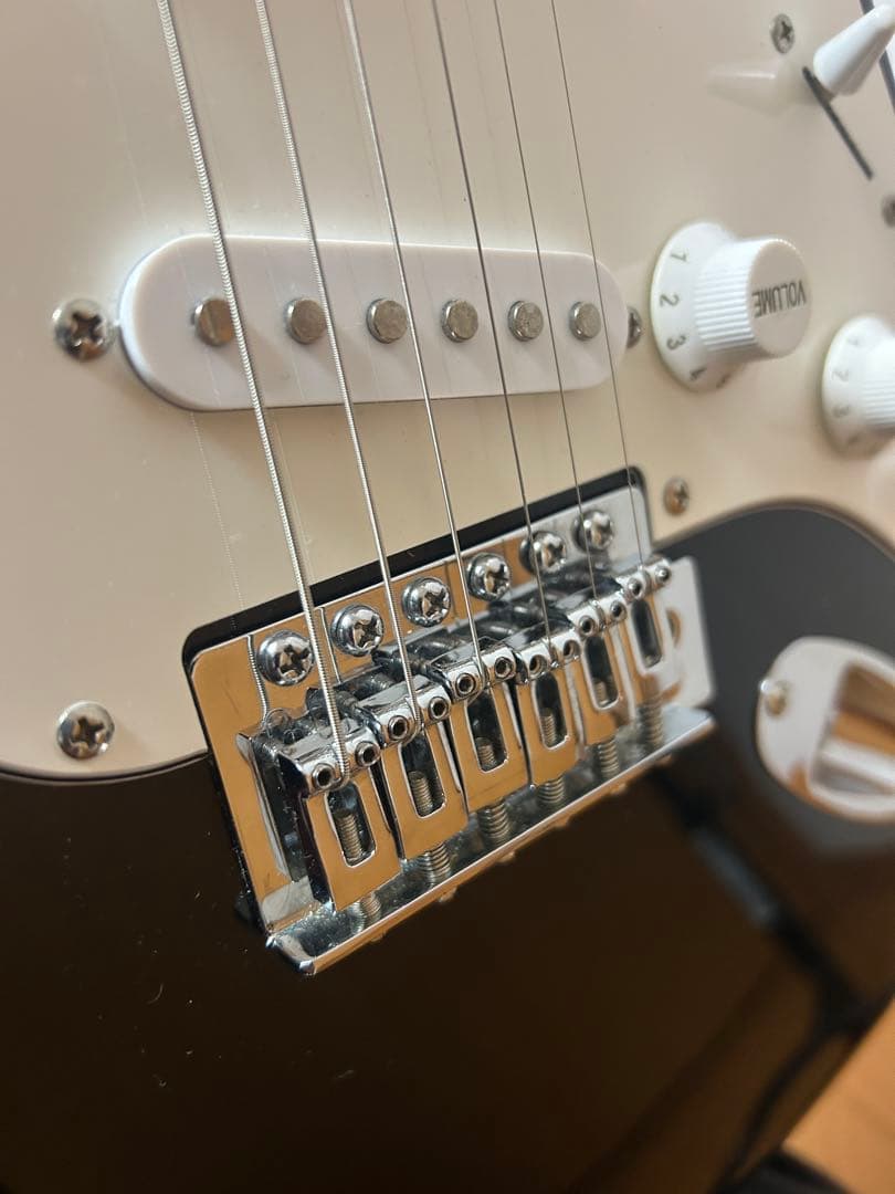 SELDERストラトキャスタータイプ黒 シングルコイル各部調整済み