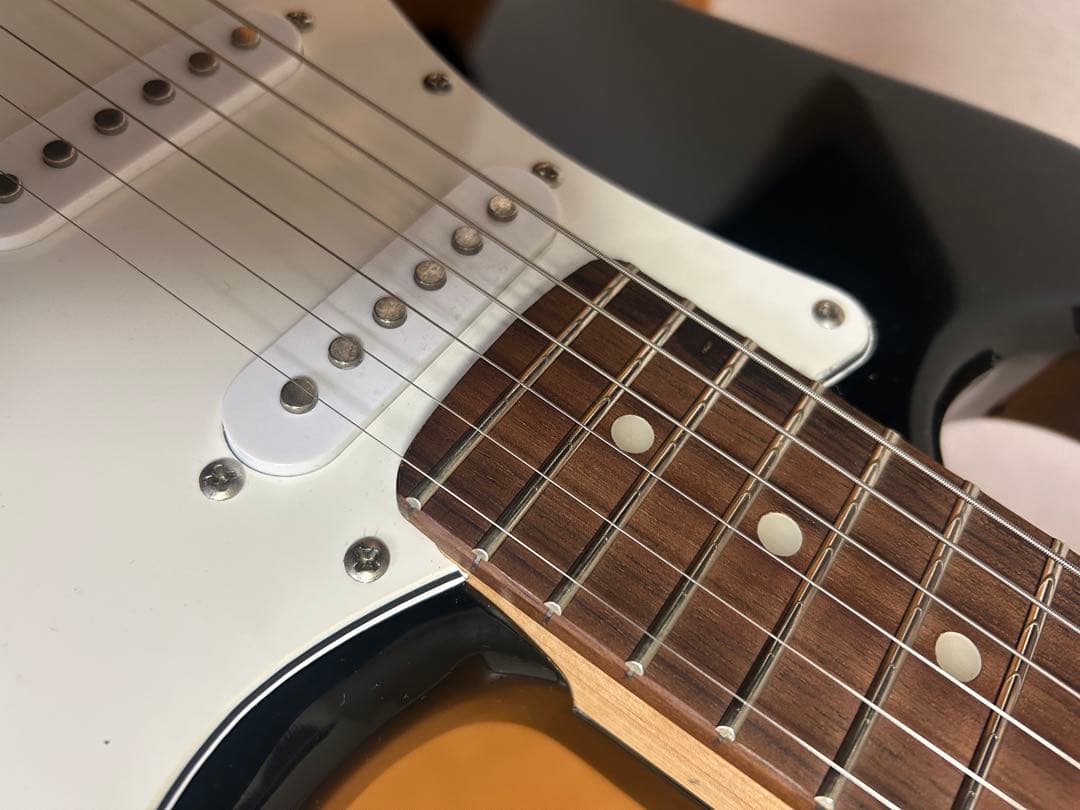 SELDERストラトキャスタータイプ黒 シングルコイル各部調整済み