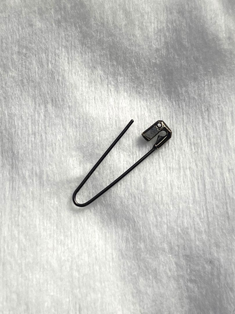 Y！ e.m. noir ブラックダイヤ ピアス 安全ピン