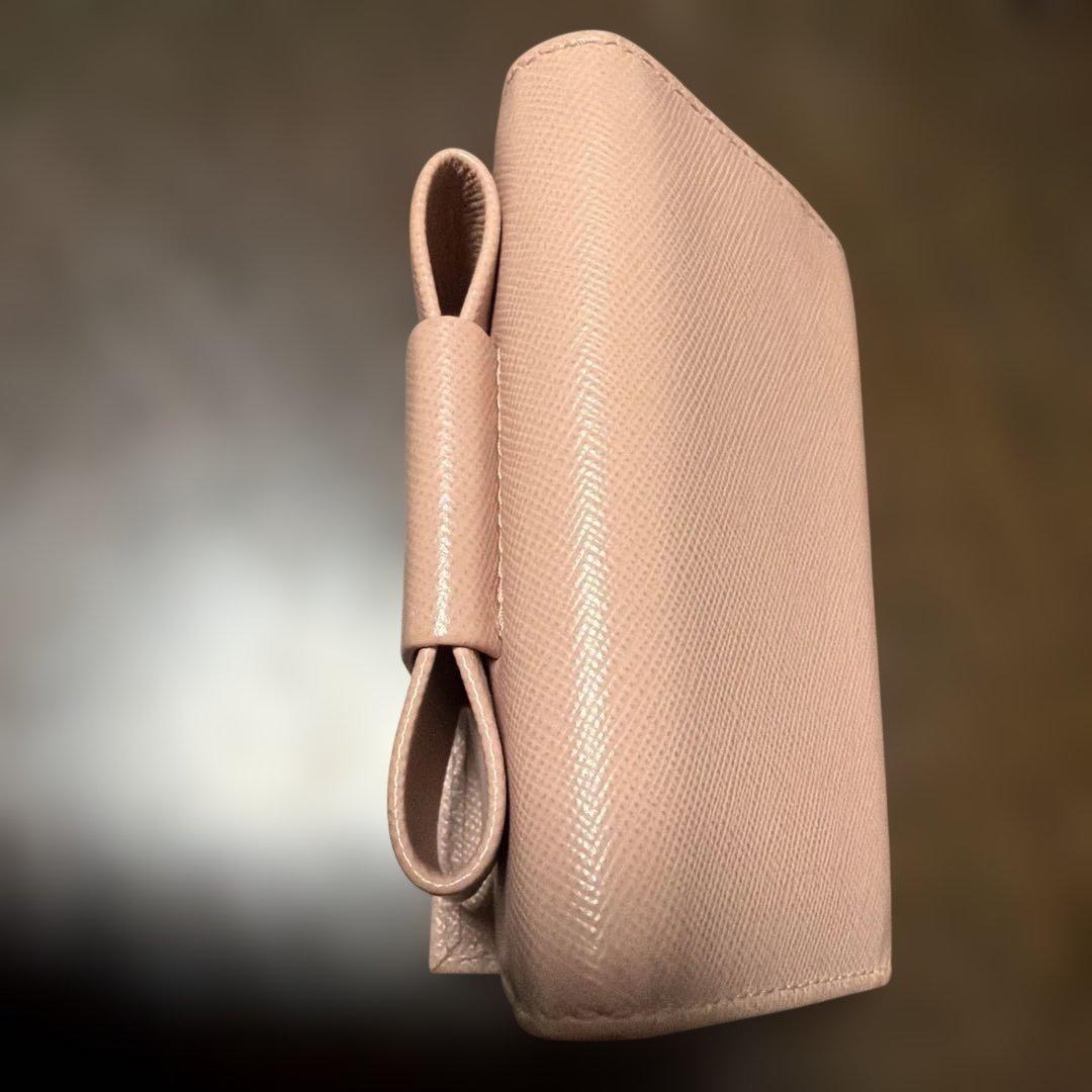 プラダ　サフィアーノ　キーケース　リボン