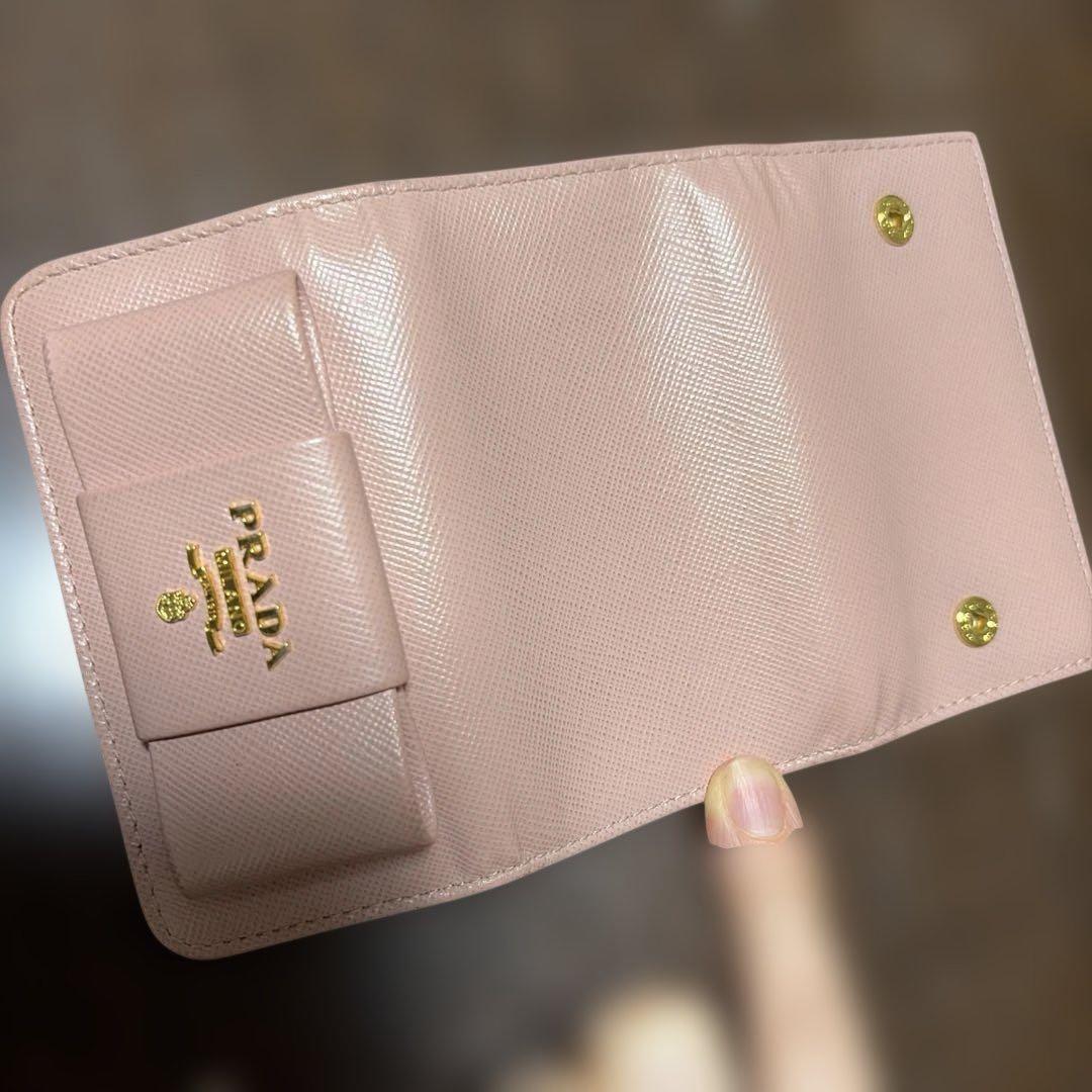 プラダ　サフィアーノ　キーケース　リボン