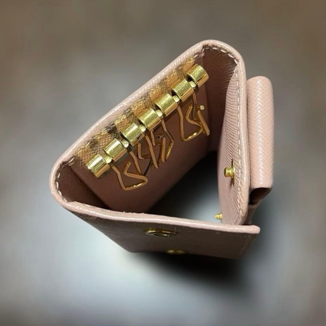 プラダ　サフィアーノ　キーケース　リボン