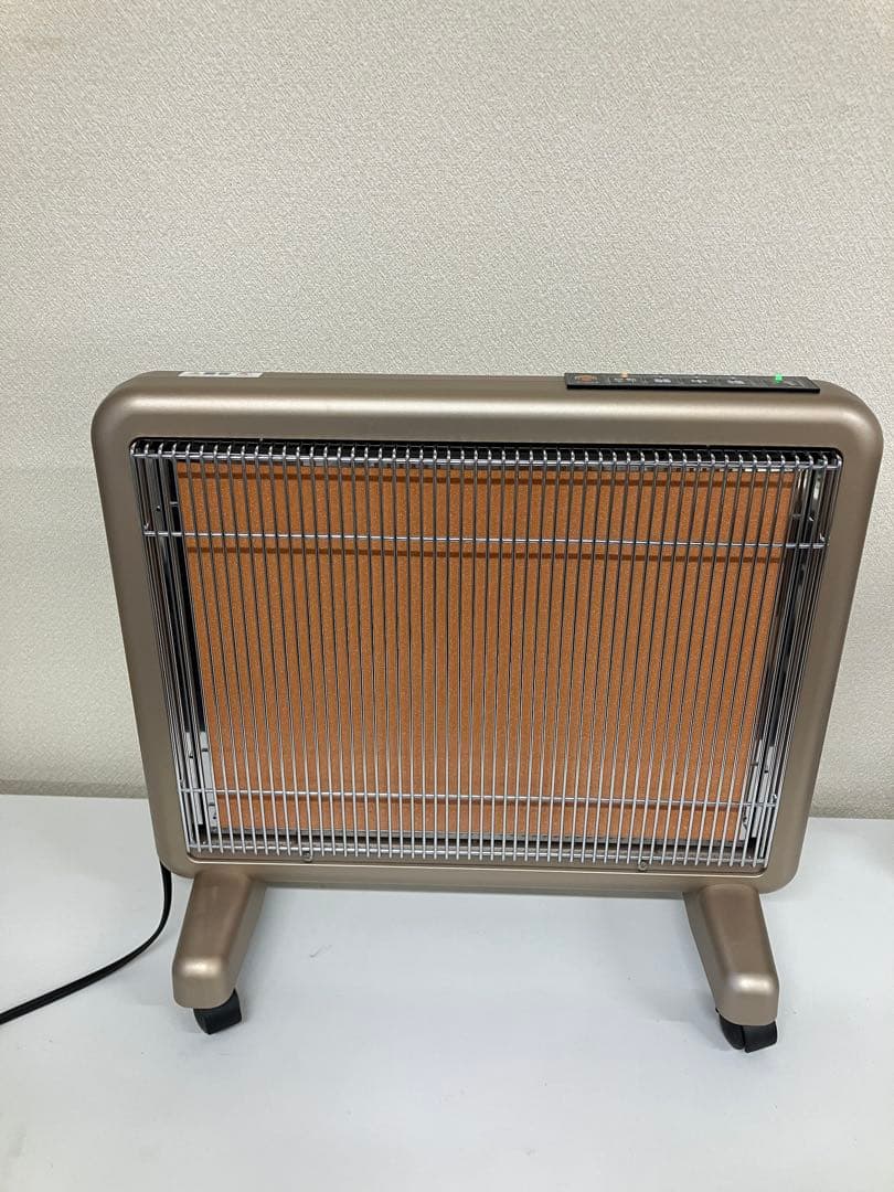 Ｏ-253　サンルミエ.エクセラ7 遠赤外線暖房機