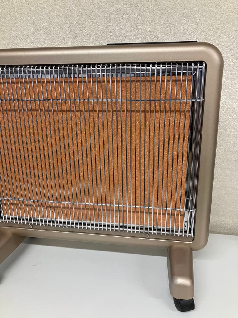 Ｏ-253　サンルミエ.エクセラ7 遠赤外線暖房機