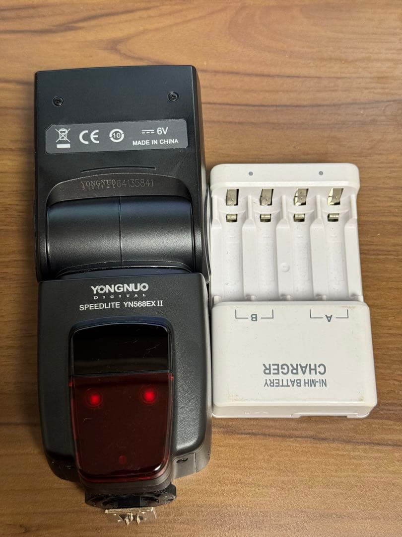 【動作確認済】Canon EOS 6D ボディー ＋ おまけストロボ付