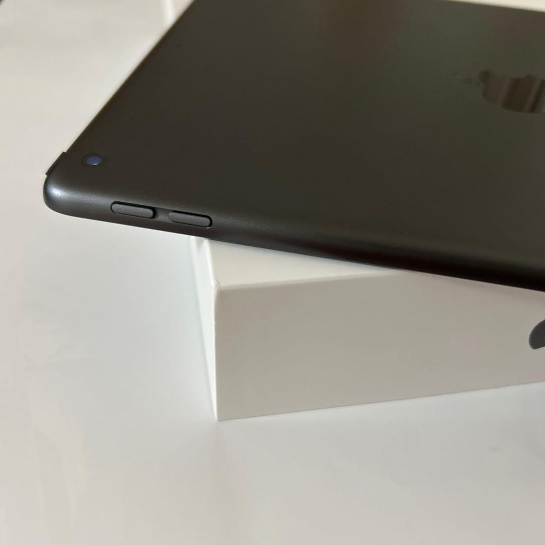 【美品】iPad 第9世代 10.2インチ Wi-Fi 64GB スペースグレイ
