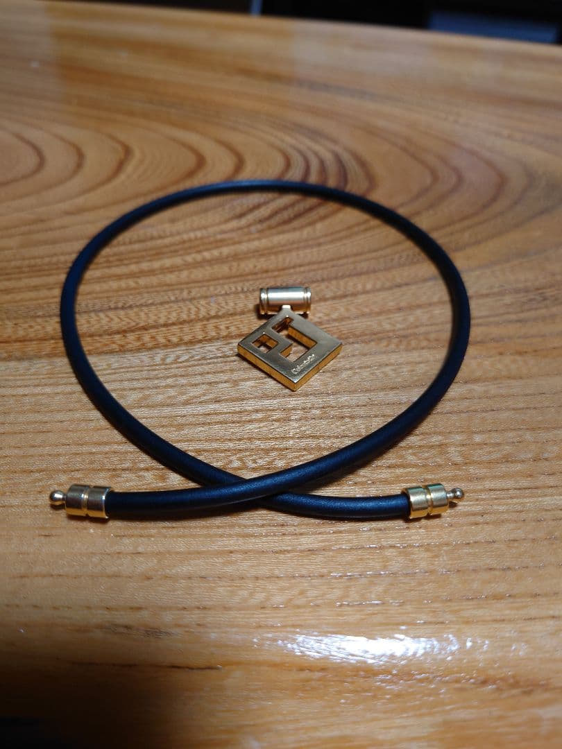 磁気ネックレス 黒と金　ブラック　ゴールド