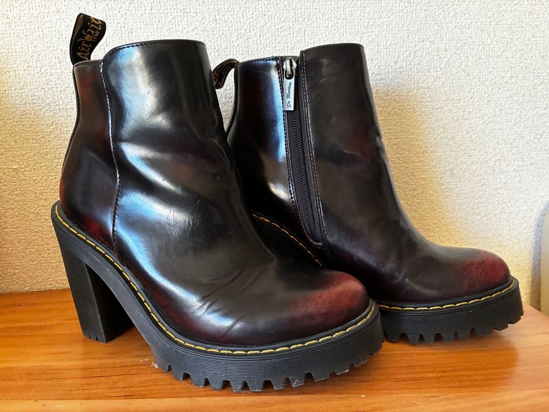 ドクターマーチン マグダレナ アンクルジップ ヒールブーツ 23728600