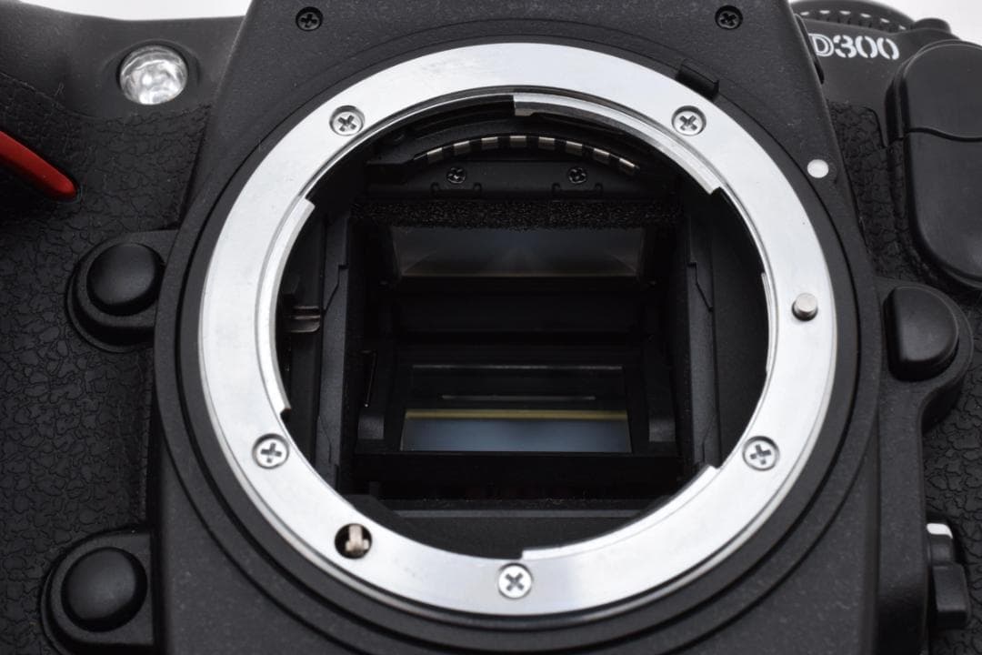 ★撮影枚数2,482枚・超美品★ ニコン D300 ボディ #20687