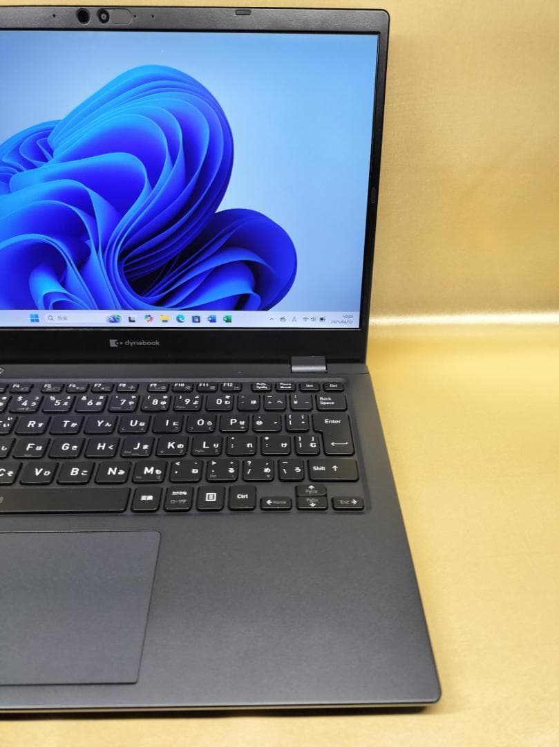 東芝　Dynabook G83/KW　高性能　2023年モデル(K-211)