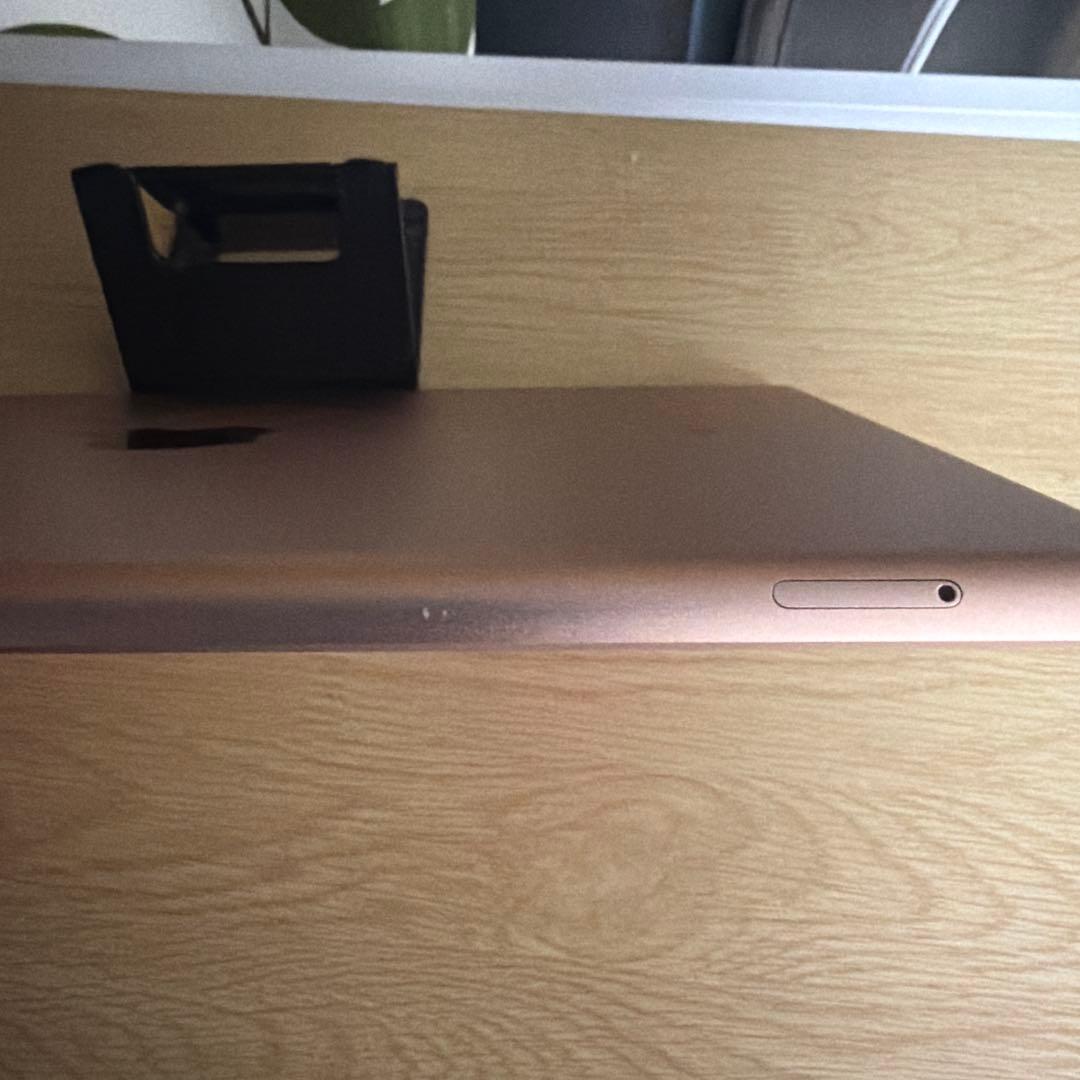 ipad 第6世代 ゴールド32GB セルラーモデル