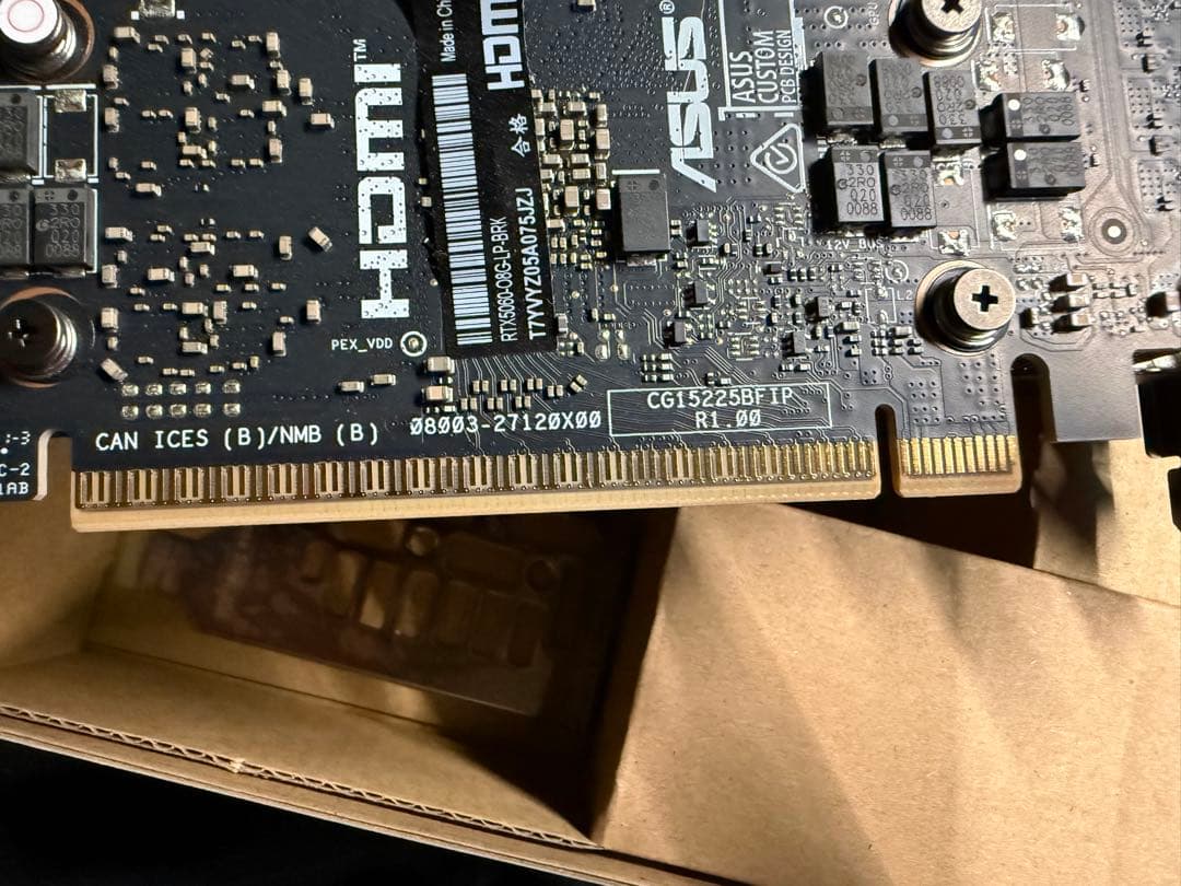 グラフィックボード・グラボ・ビデオカード ASUS GeForce RTX 5060 8GB LP