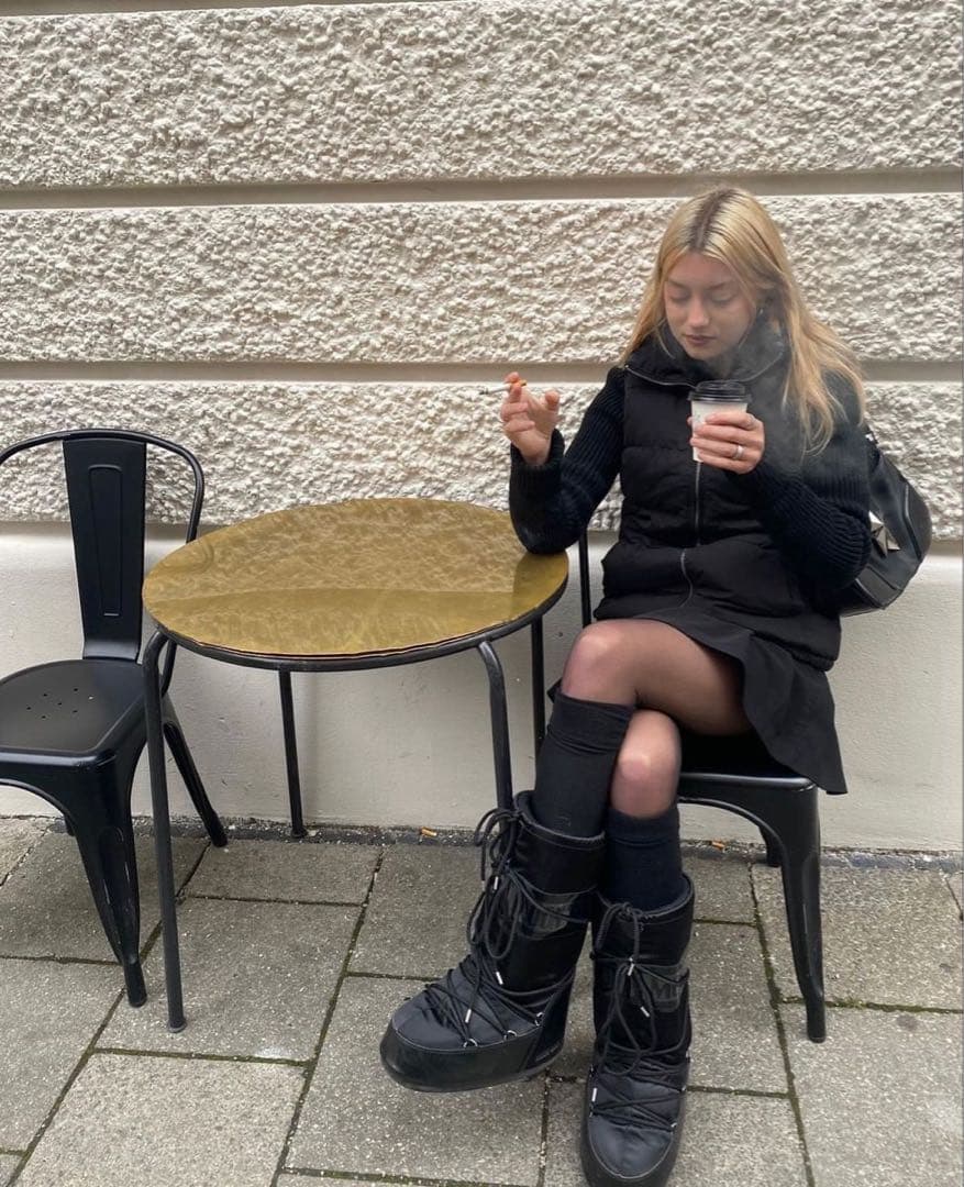 MOON BOOT ブラック