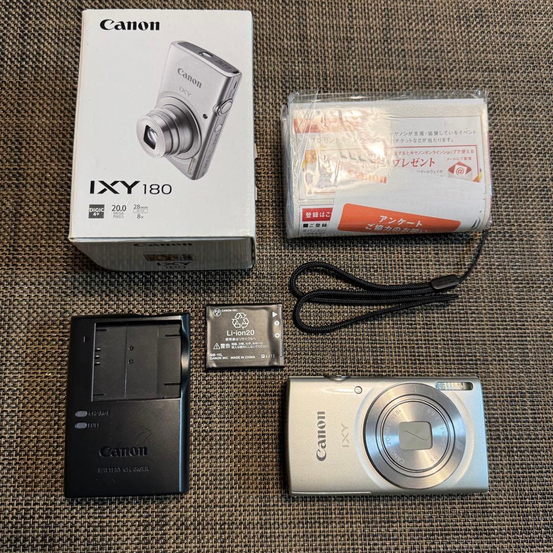 【Canon IXY180】 シルバー 本体と付属品　【デジカメ】