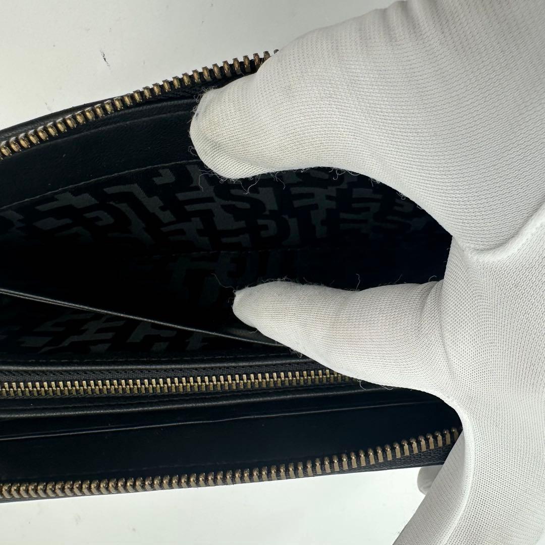 現行　美品　ディーゼル　D-VINA ラウンドジップ　長財布　キルティング　黒