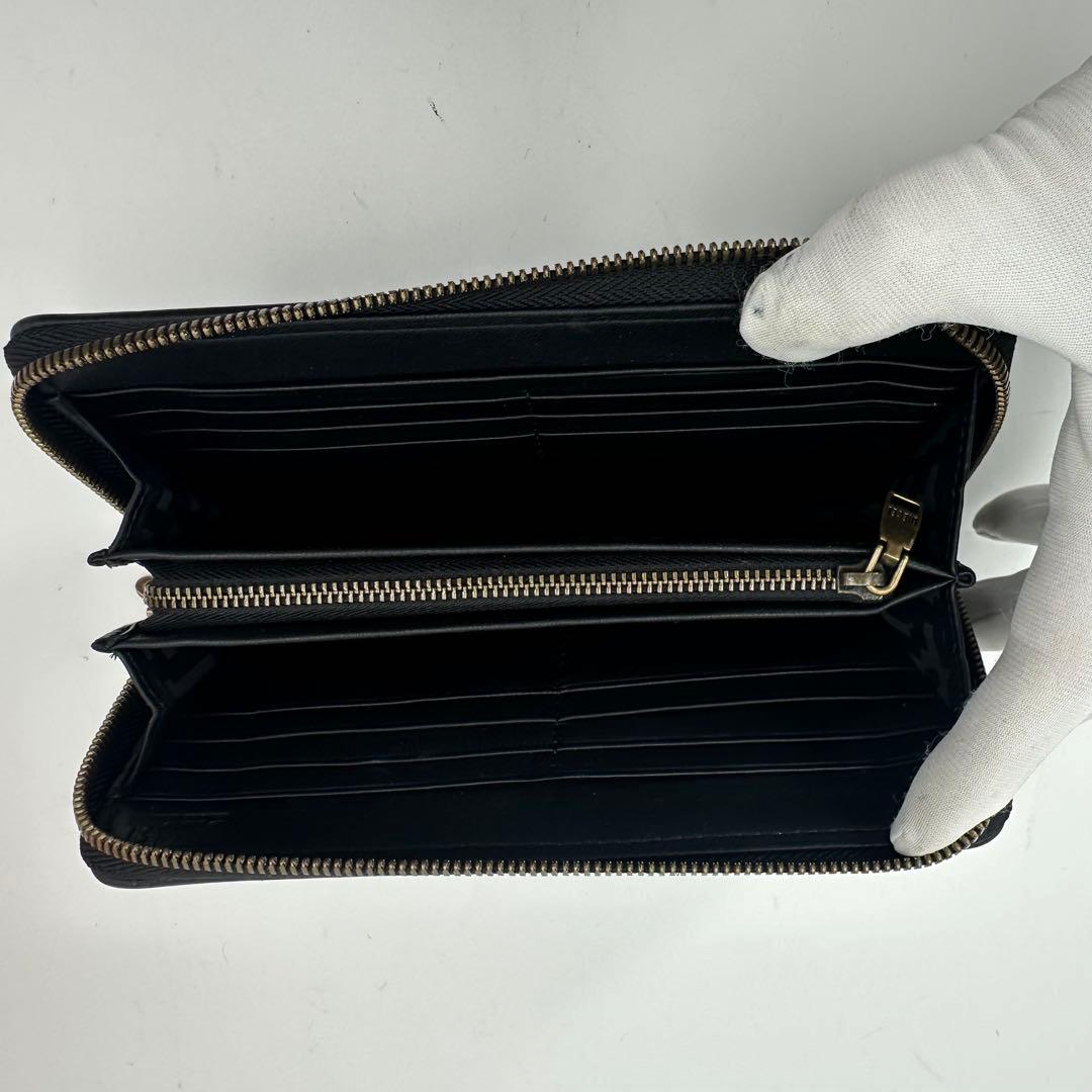 現行　美品　ディーゼル　D-VINA ラウンドジップ　長財布　キルティング　黒