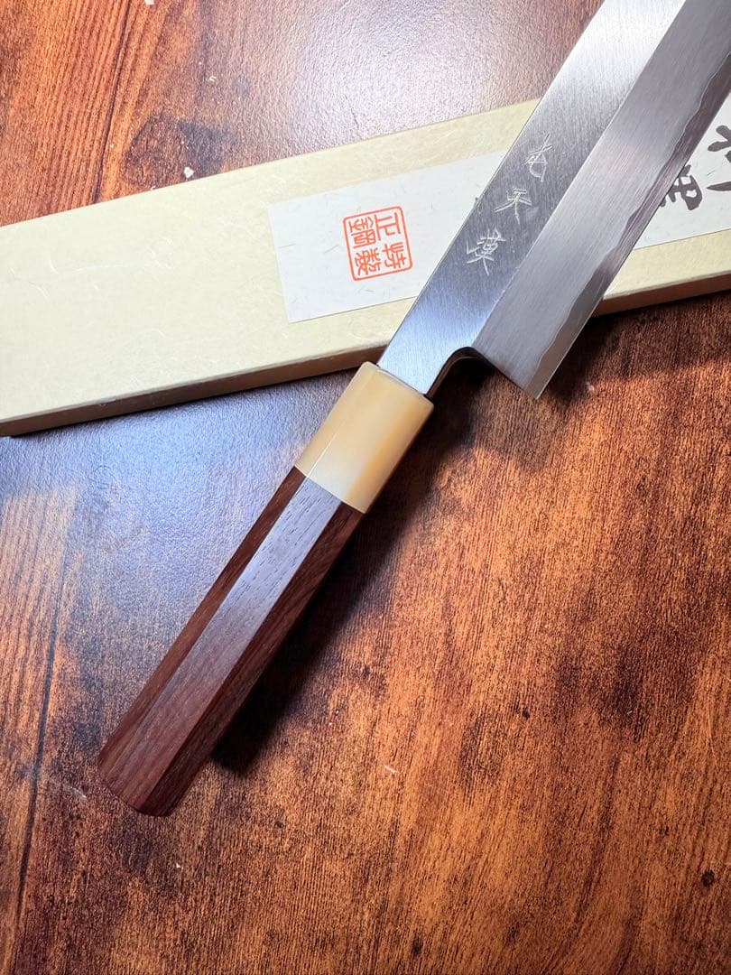 【堺打刃物】　薄刃 鎌形　包丁　銀三鋼　6寸　紫檀水牛八角柄