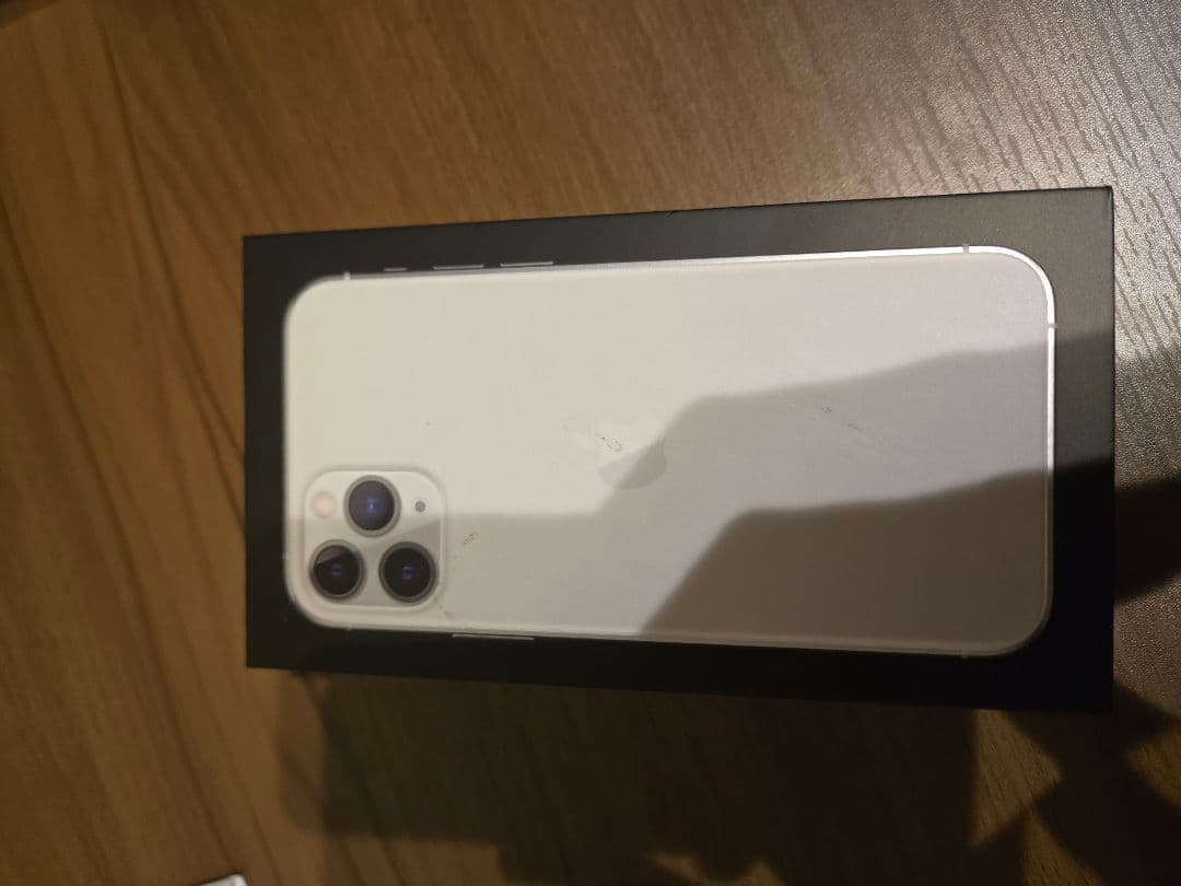 Apple iPhone 11 Pro シルバー 本体 256GB