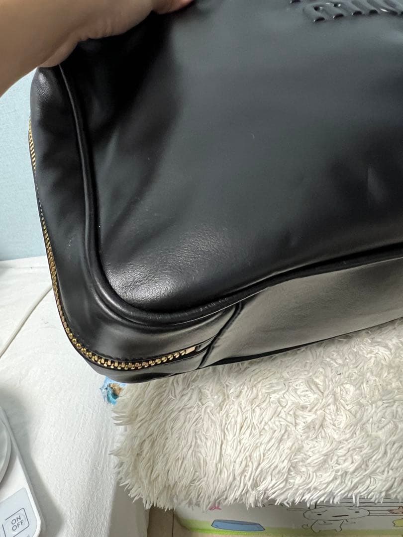 miumiu レザーボーバッグ ラージ