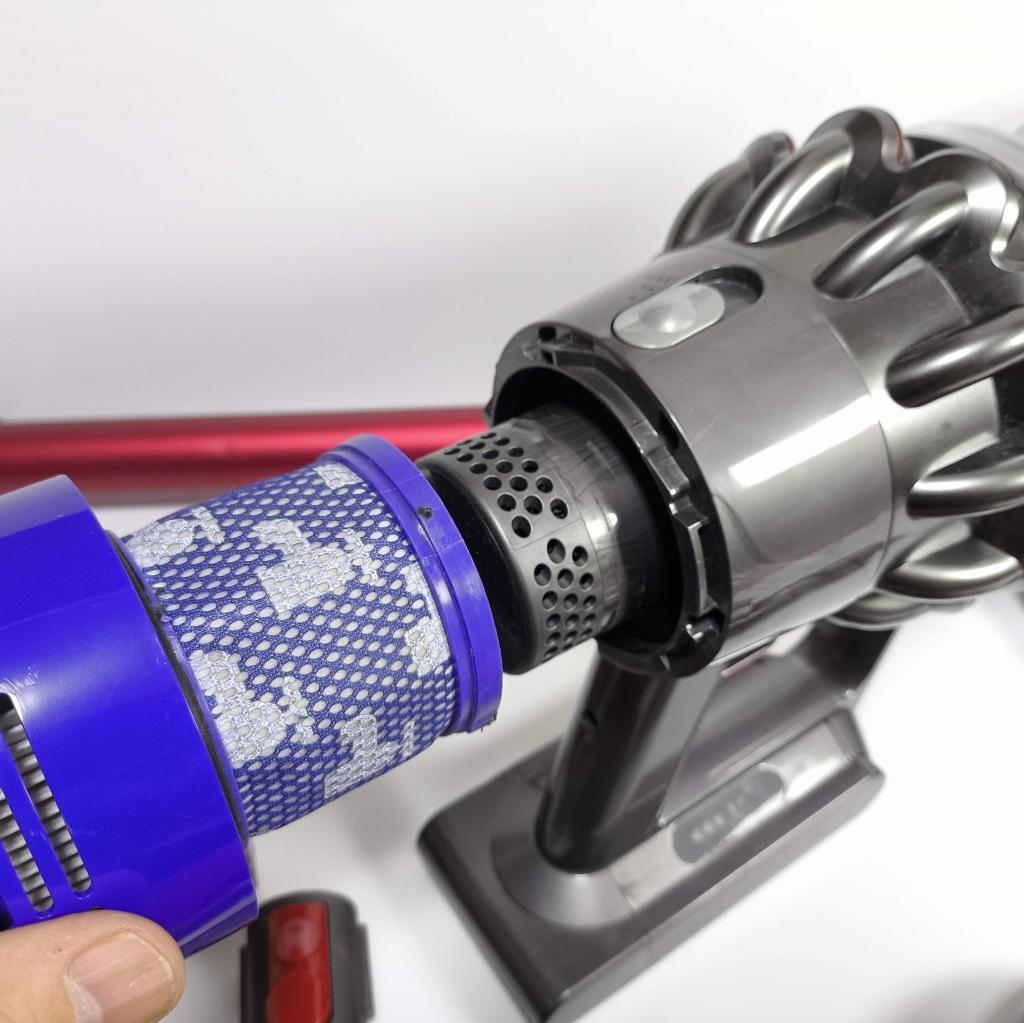 50分動作　ダイソン V10 SV12 サイクロン掃除機 本体と付属品 No13