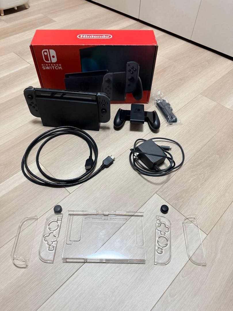 a*m様 Nintendo Switch 本体 グレー 付属品あり