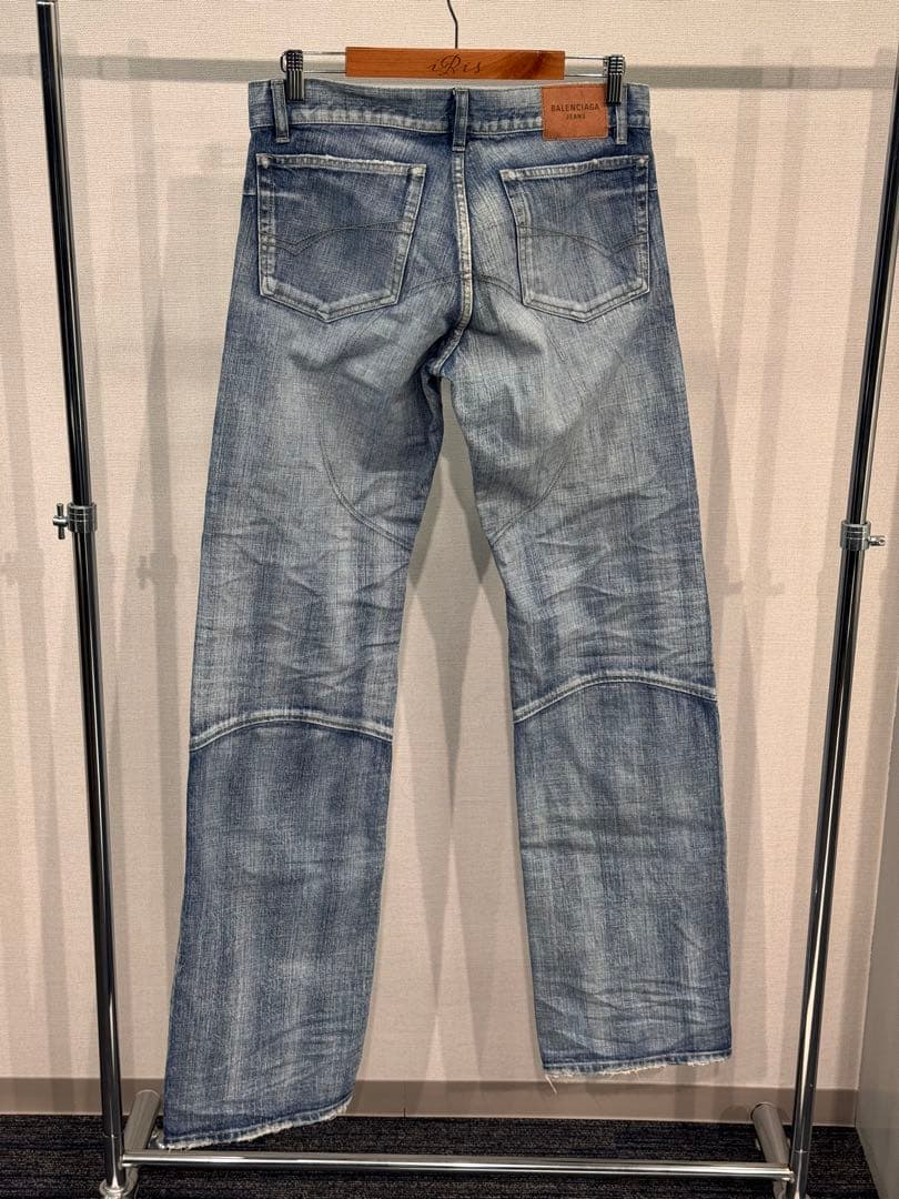 新品　完売品　バレンシアガ　デニムパンツ