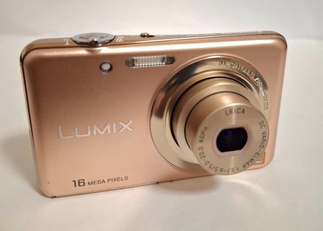 [美品]パナソニック LUMIX DMC-FH7 デジタルカメラ