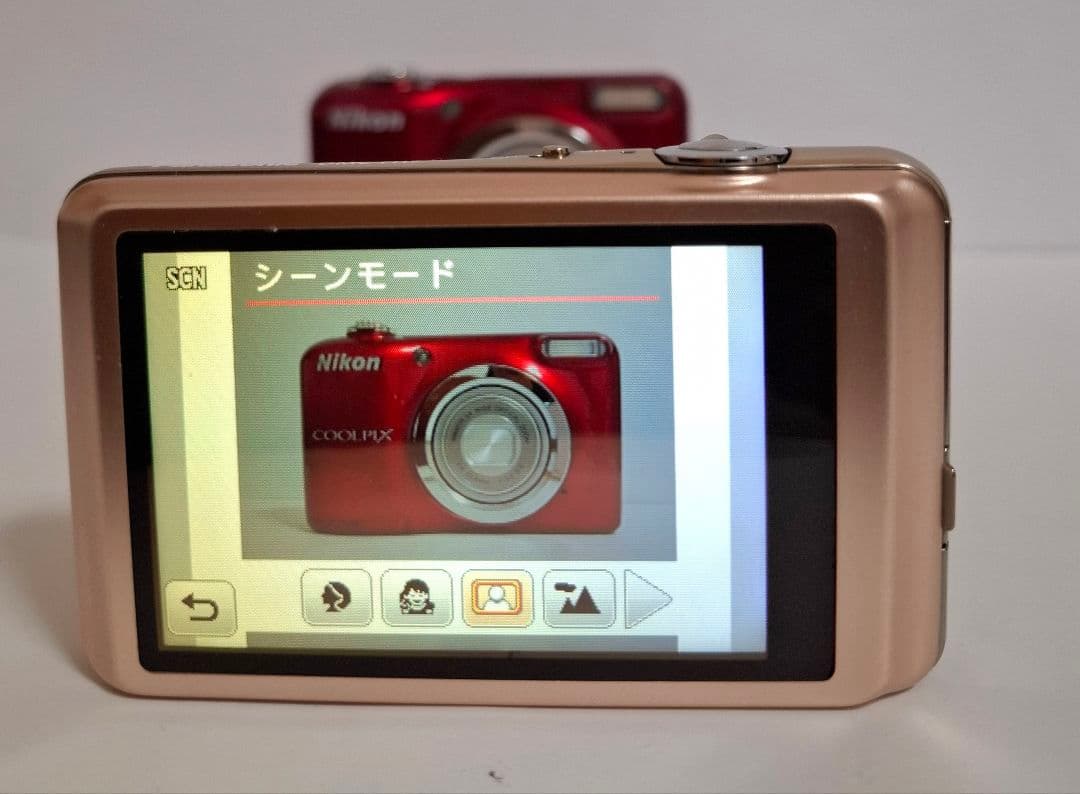 [美品]パナソニック LUMIX DMC-FH7 デジタルカメラ